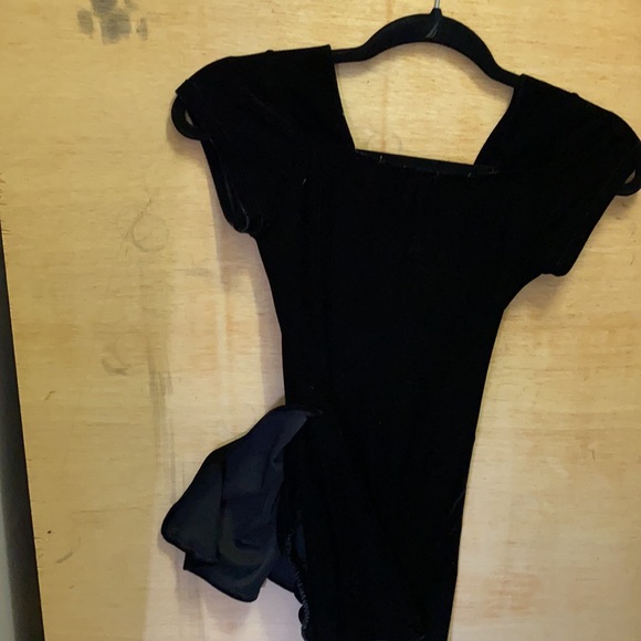 Figure skating dress - Picture 3 of 3